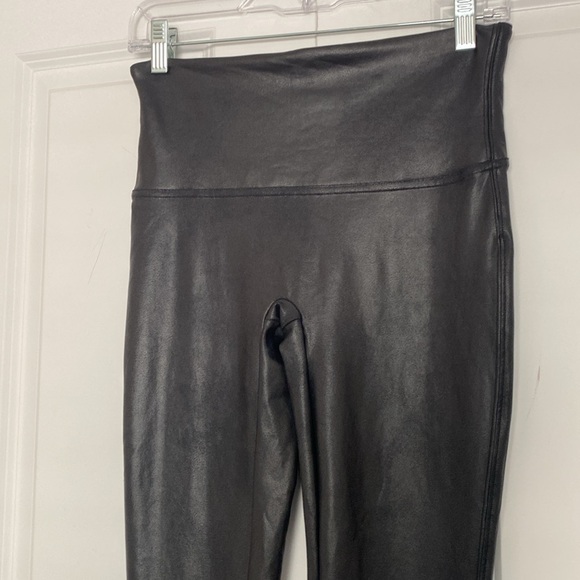 Spanx Faux Leather Leggings Black Size Large - Picture 2 of 9
